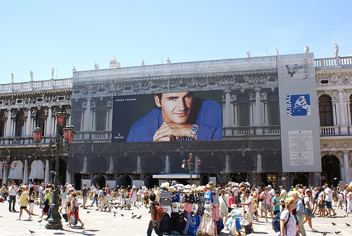 Reclame op het San Marco plein: Roger Federer voor Rolex